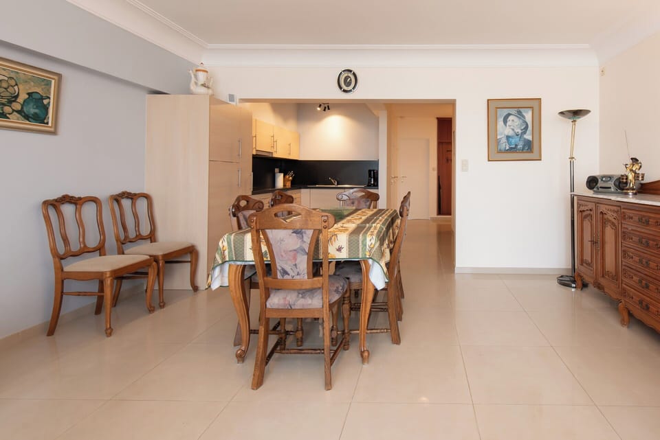 Apartment | Dining