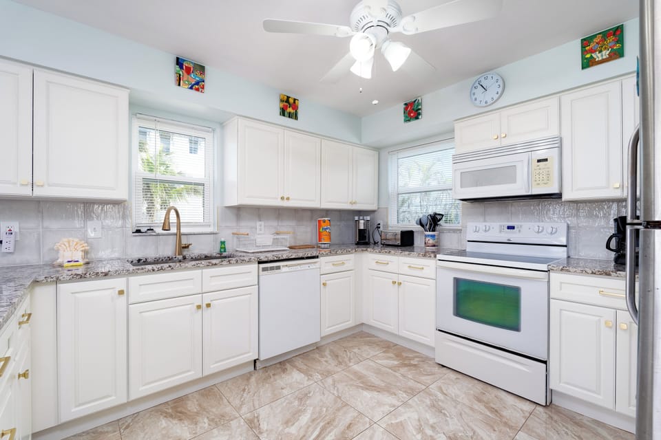 House, Beach View | Private kitchen
