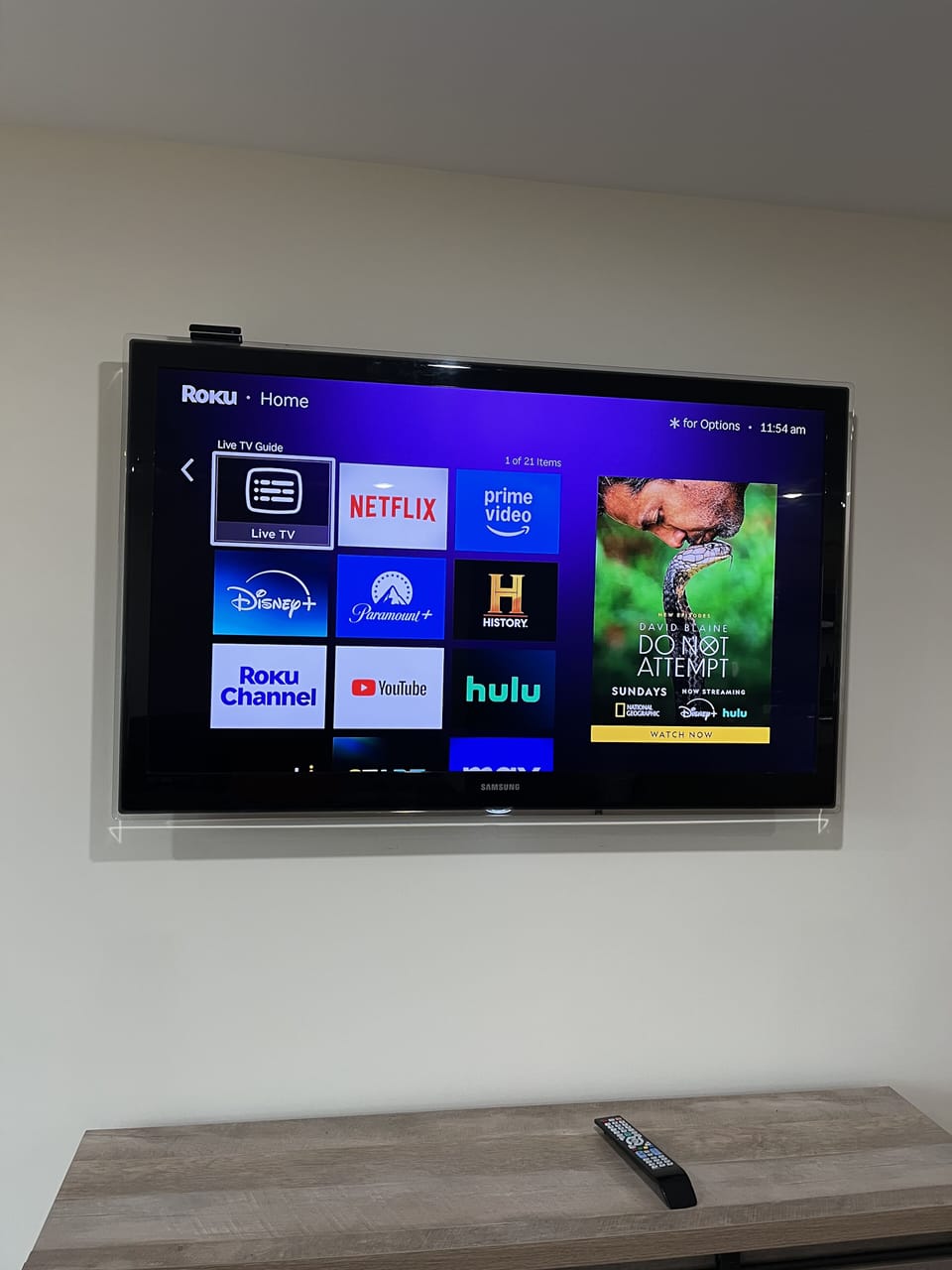 Wifi and Smart TV
Stream your subscription channels.

