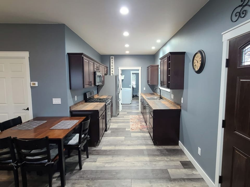 Full service kitchen