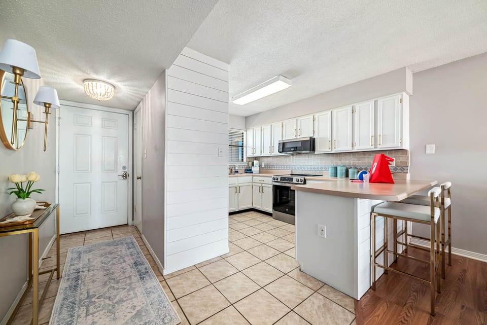 Entrance and kitchen