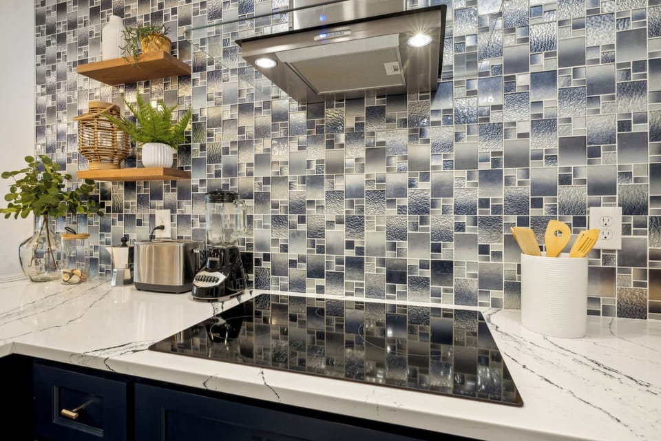 Stove top, blender, toaster, and plenty of kitchen essentials for all of your cooking needs.