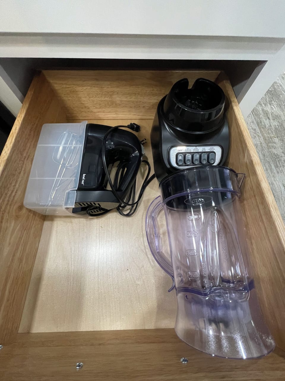 Blender, mixer and toaster for your use.