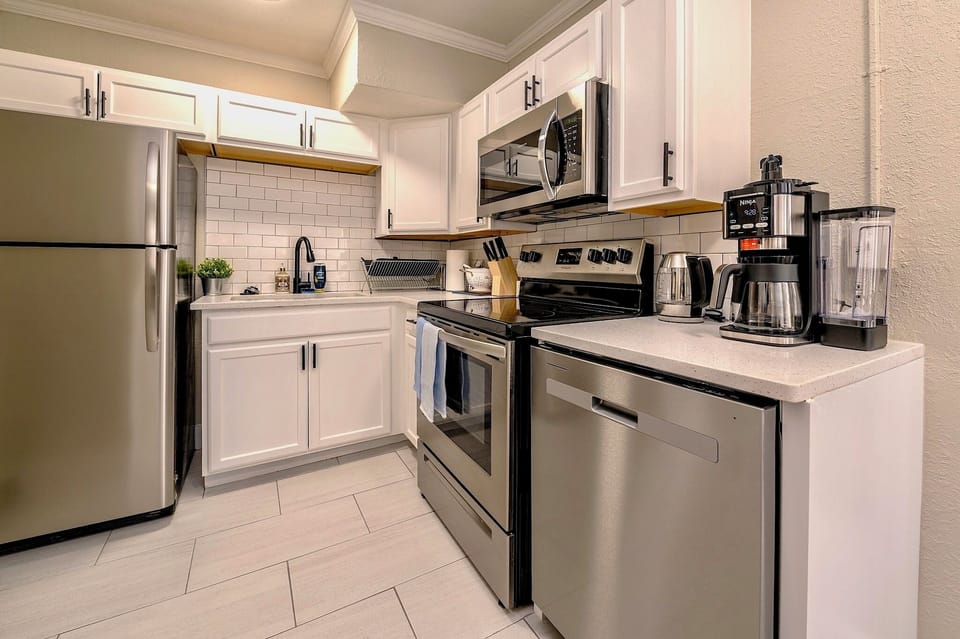 Everything you need to feel like a chef away from home! 🍳
