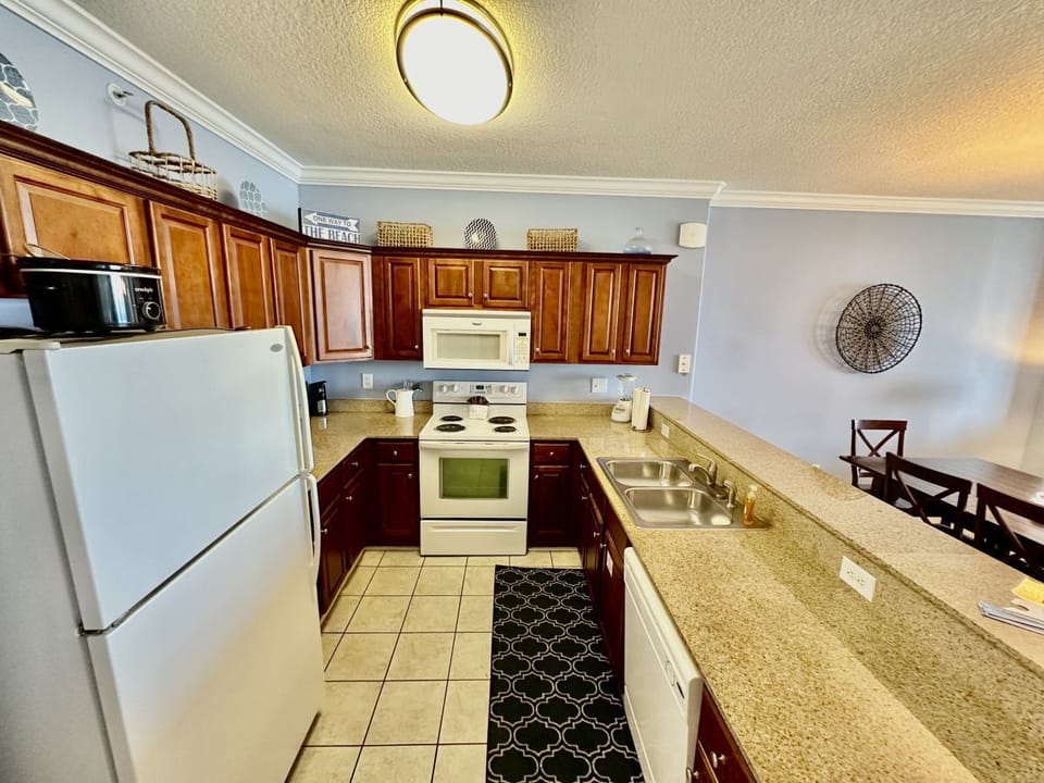 Full Kitchen
