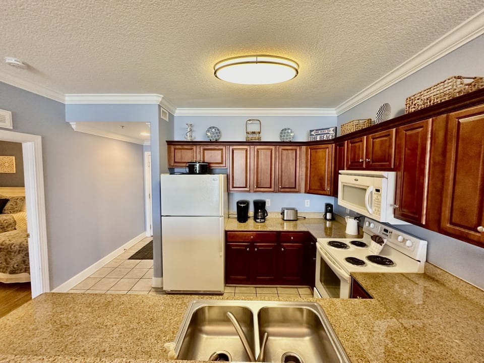 Full Kitchen