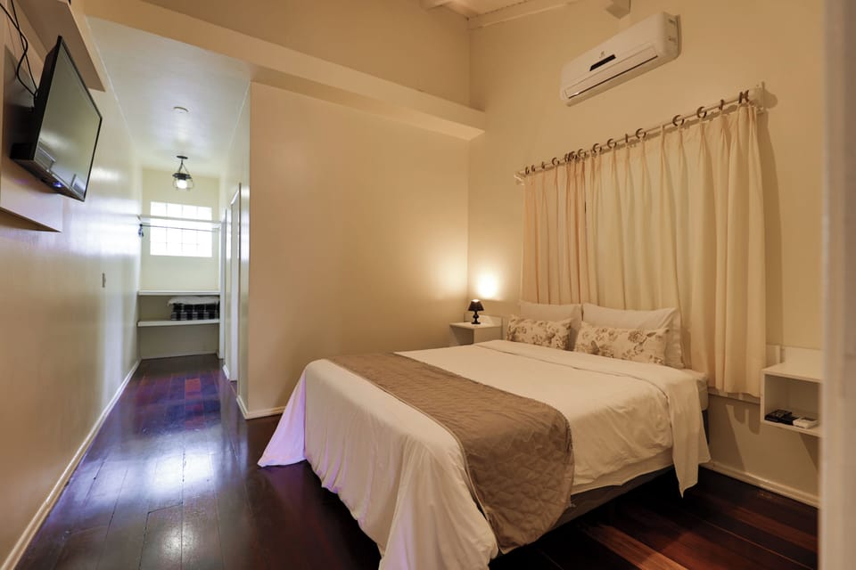Classic Quadruple Room | Free WiFi, bed sheets
