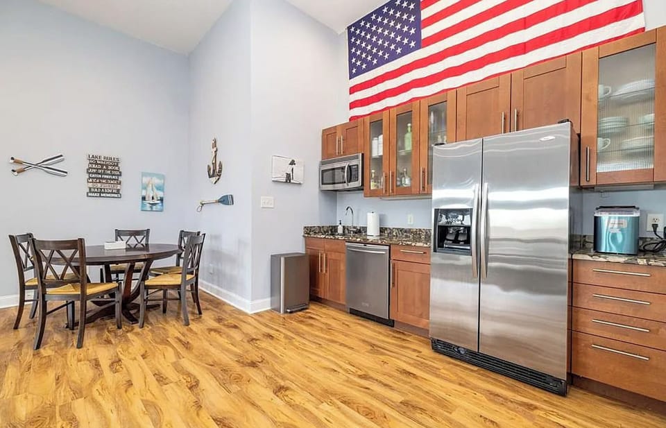 Downstairs Kitchenette