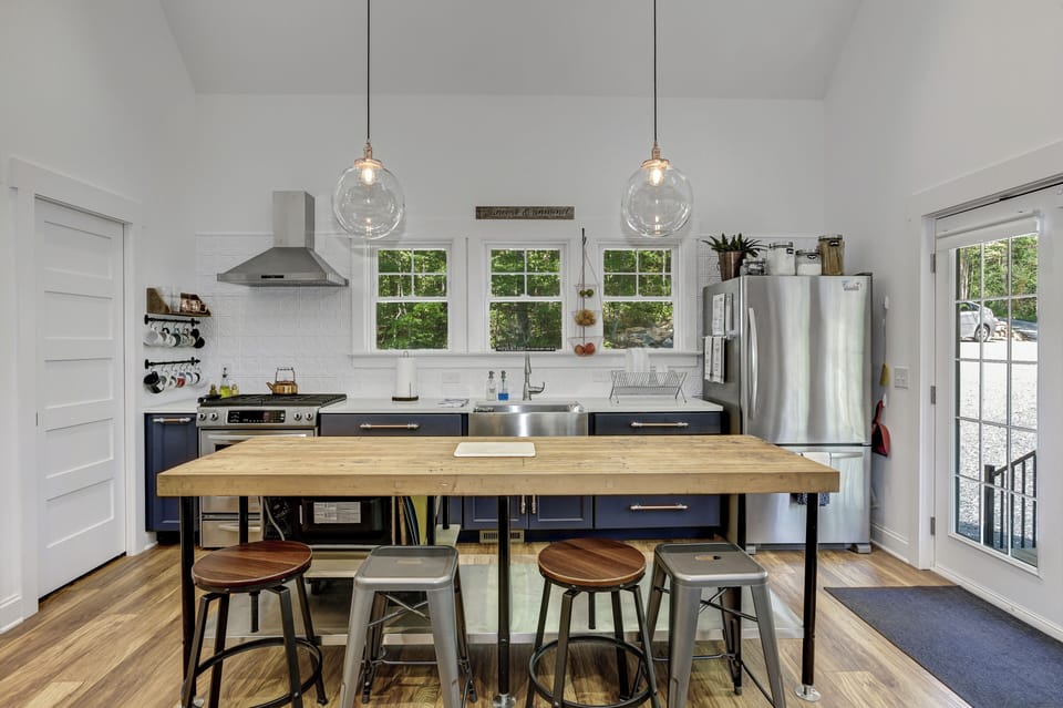 Kitchen with large center island