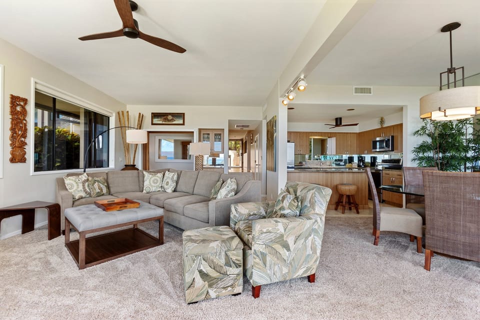Condo, 3 Bedrooms | Living area | Smart TV