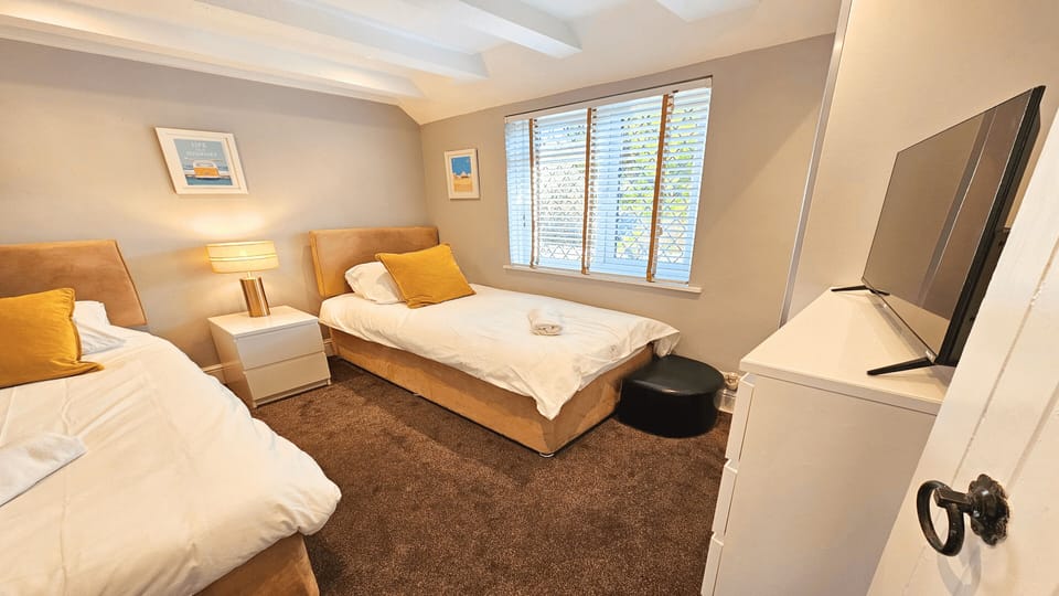 Dove Cott Sleeps 4 Central Location Cottage in Georgeham