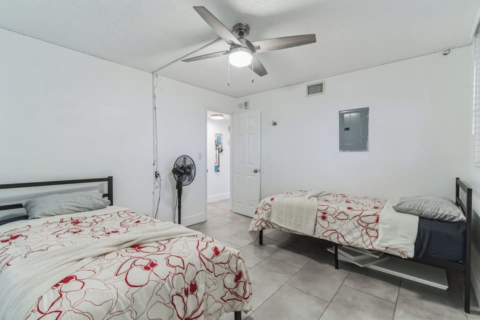 2nd Bedroom 