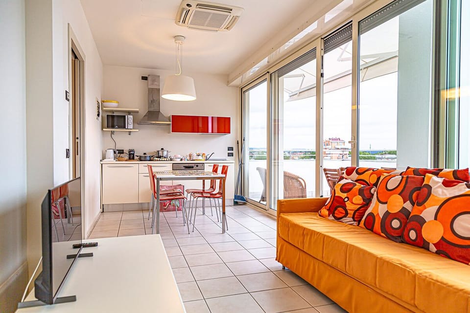 Deluxe Penthouse, Sea View | Private kitchen