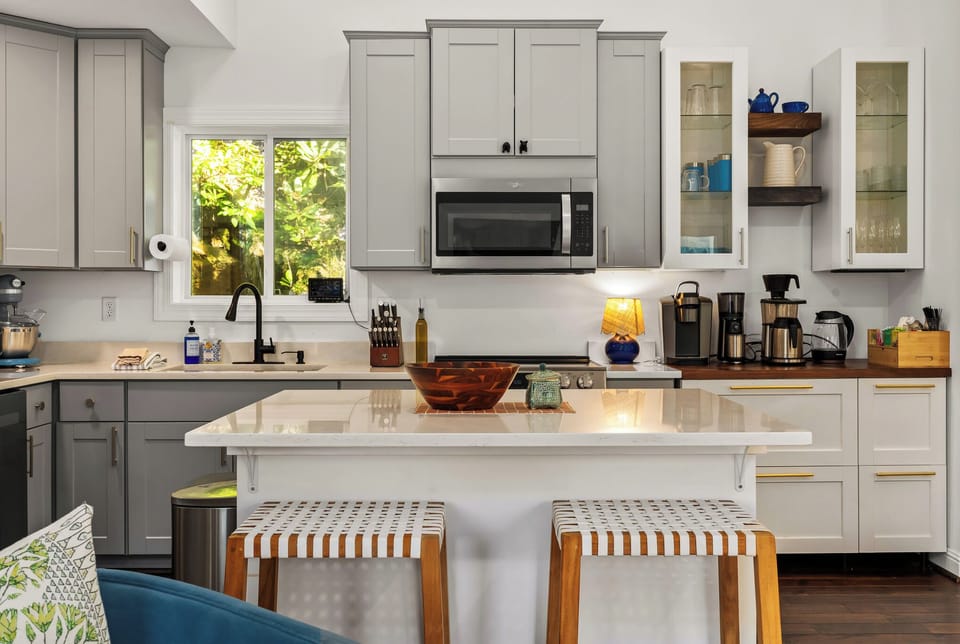 Kitchen: Fully decked out for cooking just about anything you can think of!