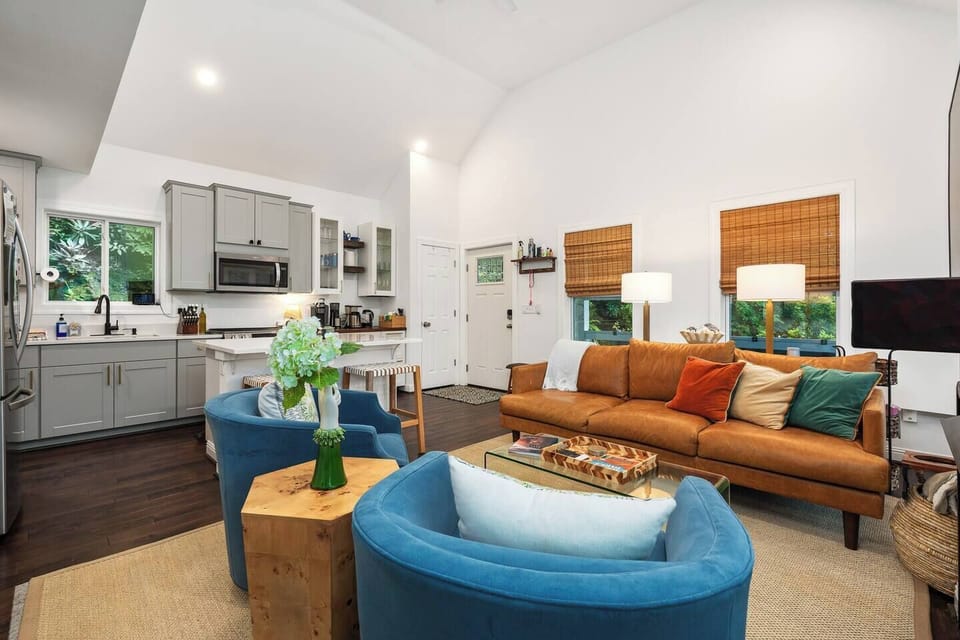 The open concept living space is great for hanging out with friends.