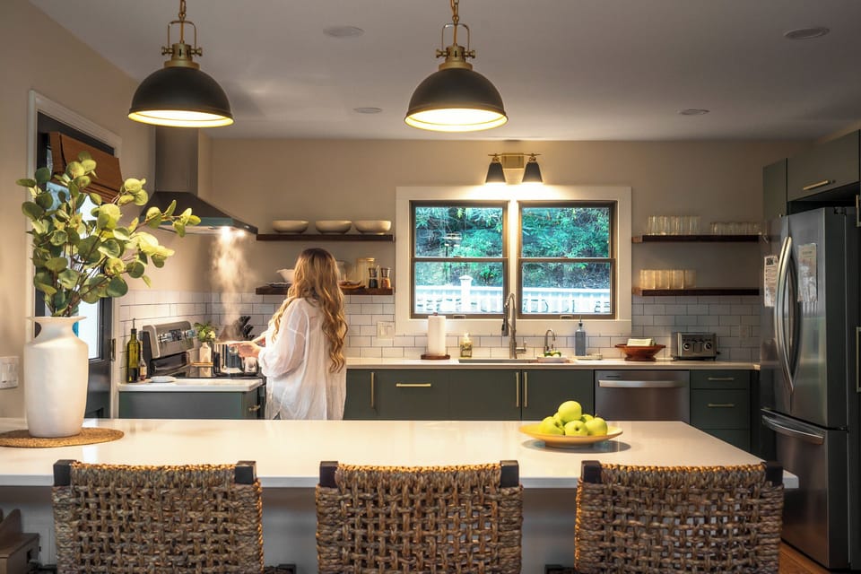 Chef's Kitchen is stunning! Featuring all the comforts of home with highend cookware, appliances and all the details like veggie peelers, potato masher, and sharp knives. You can cook for your group and still be part of the fun!