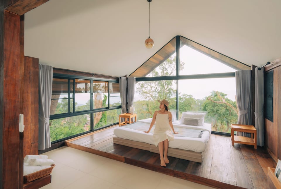 Deluxe Single Room, Mountain View | Desk, laptop workspace, free WiFi, bed sheets