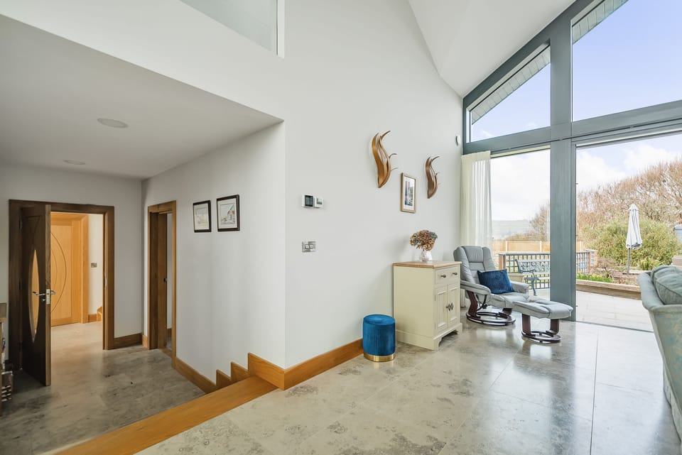 All Ways, Burton Bradstock: Step down to the hallway