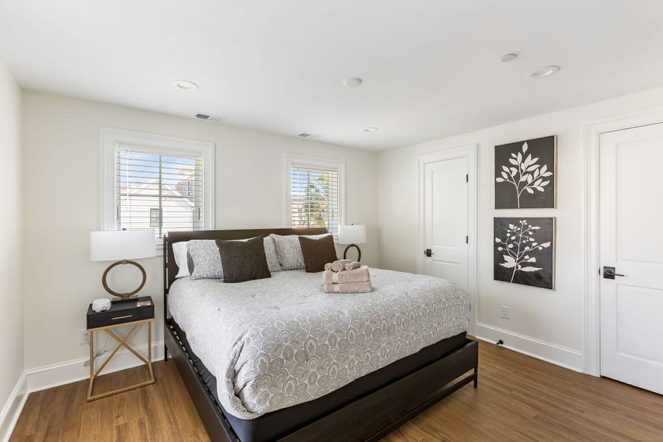king bedroom 4 with en suite 
