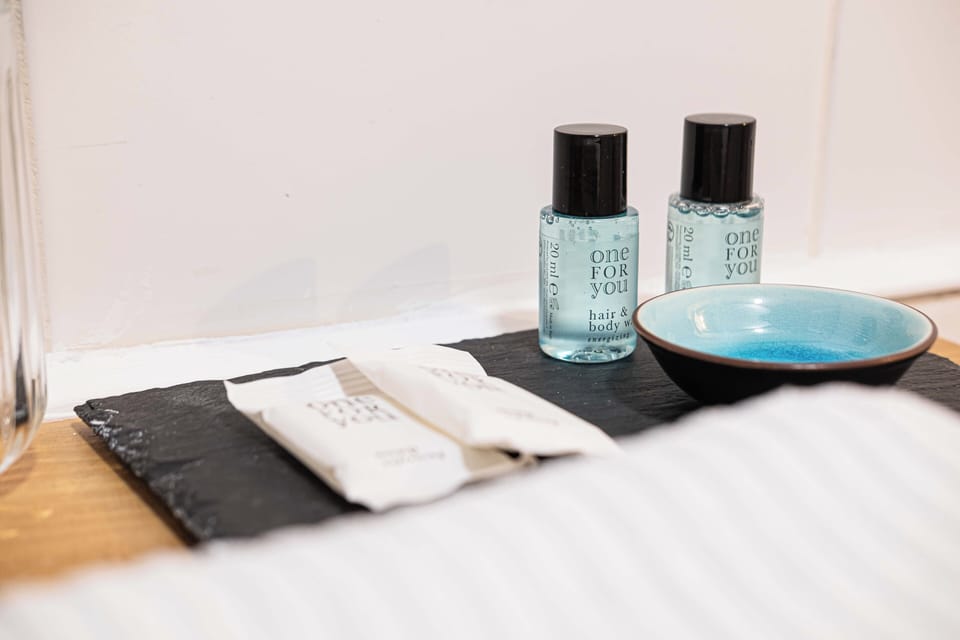 Bathroom amenities