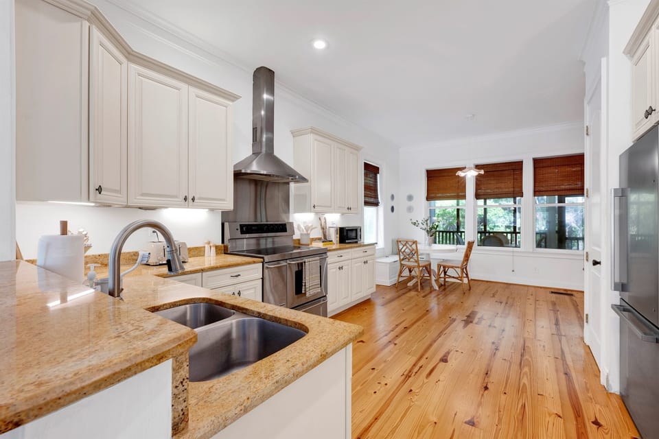 Main Floor | Giant chef’s kitchen is wide open