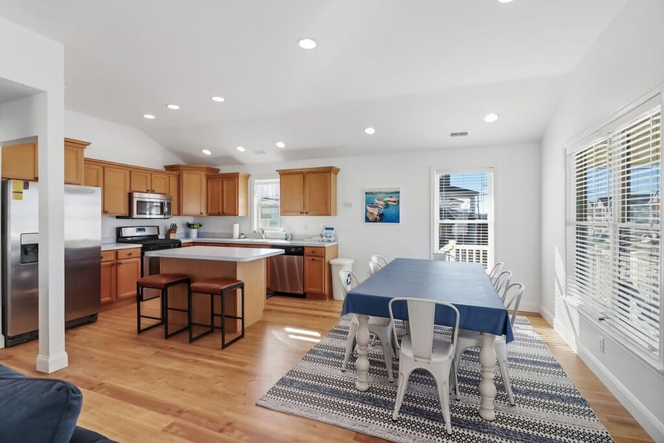 Private kitchen area and dining area
