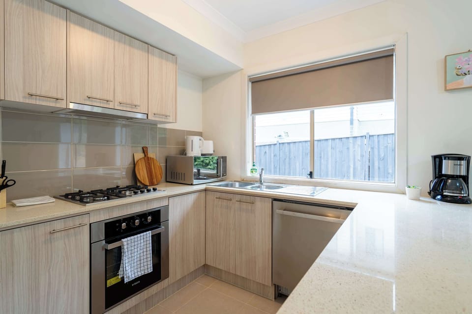 Fully equiped kitchen perfect for home cooking 

