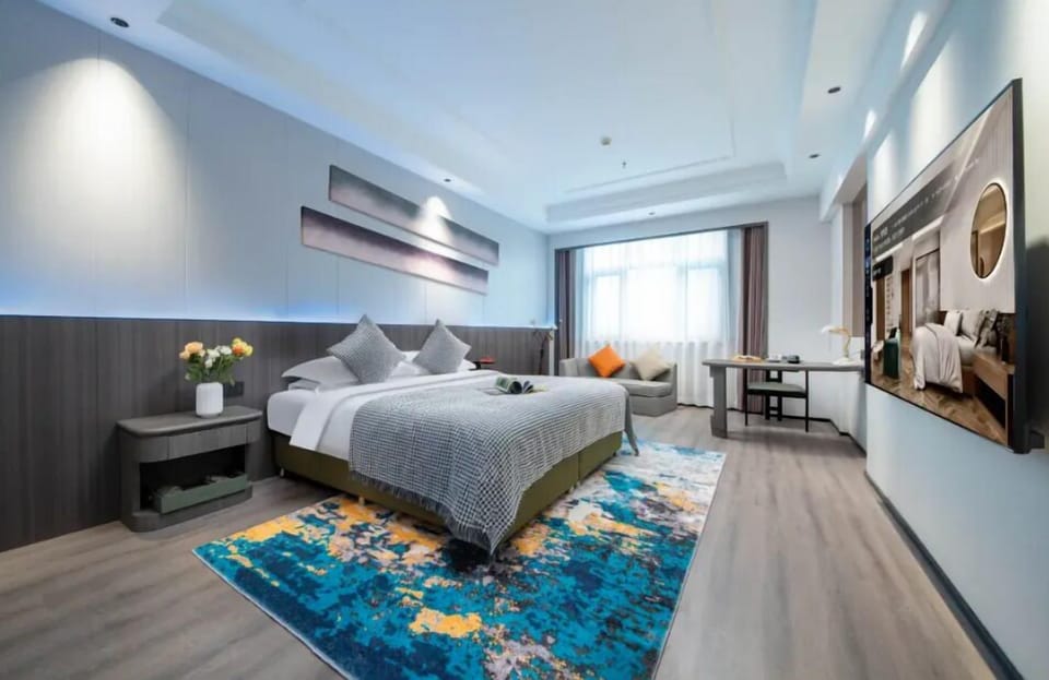 Comfort Double Room, City View | Premium bedding, desk, laptop workspace, blackout drapes
