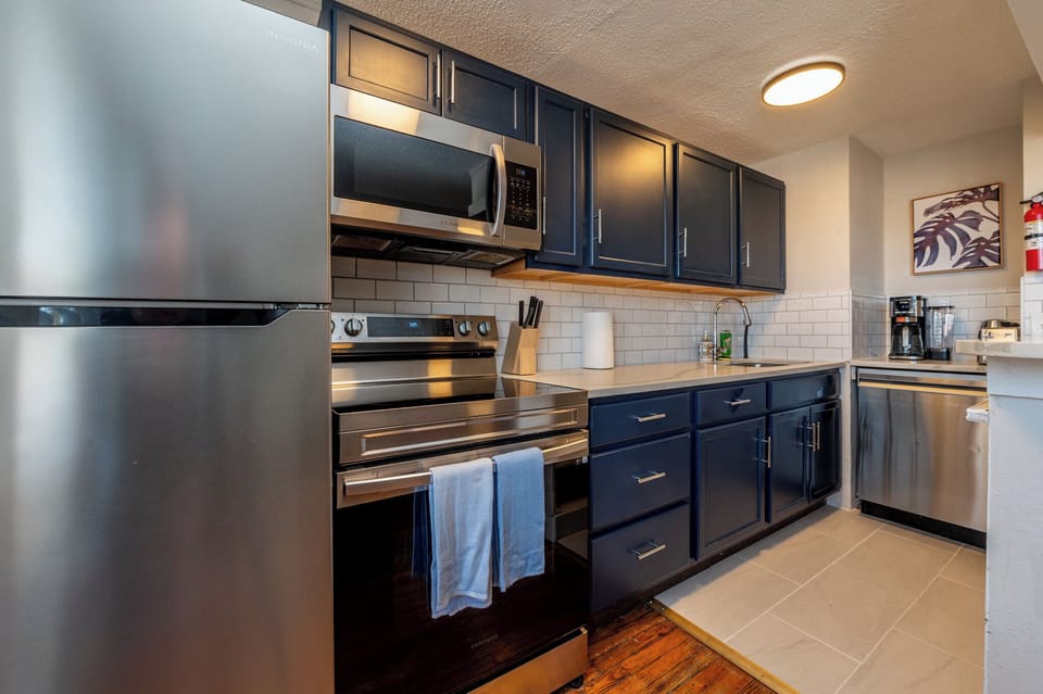 Gather & Savor! A kitchen made for great meals and even better conversations. 
