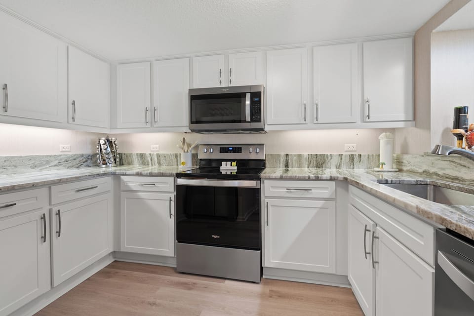 Full Kitchen