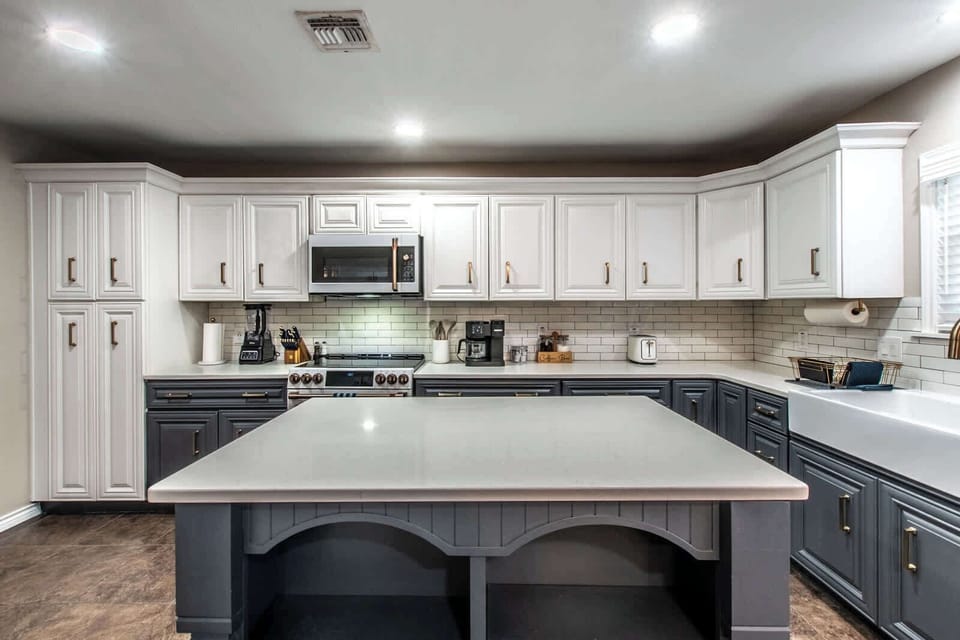Full Kitchen 