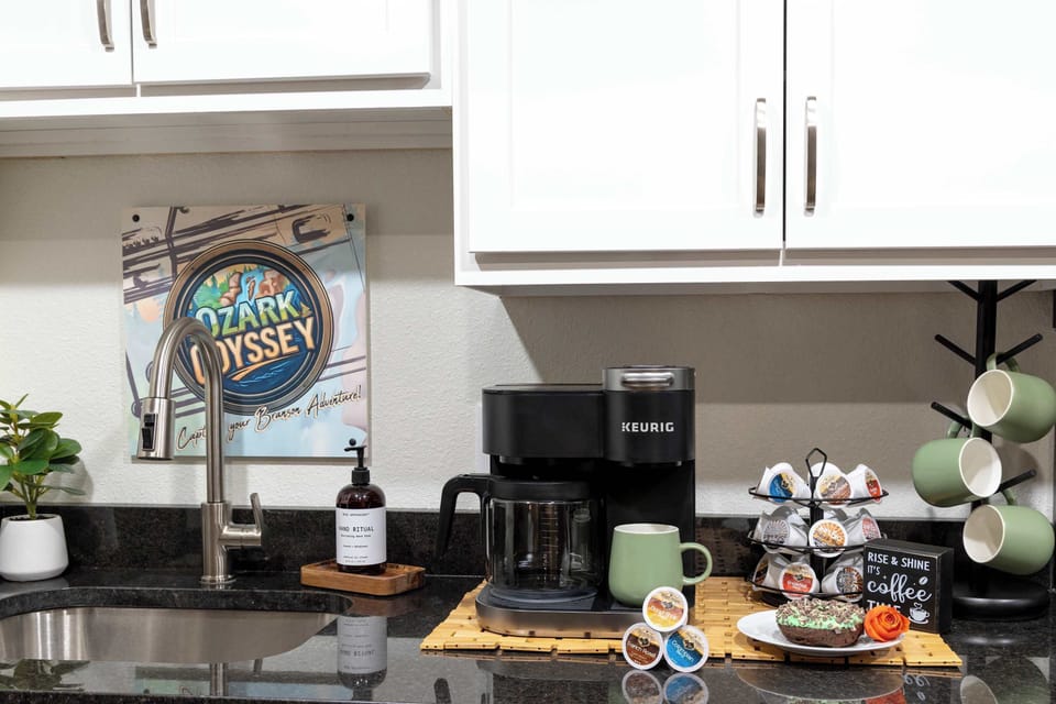 Enjoy the Keurig flex brew, which allows you to a whole pot or just one cup to meet your personalized coffee, tea, or hot cocoa needs.