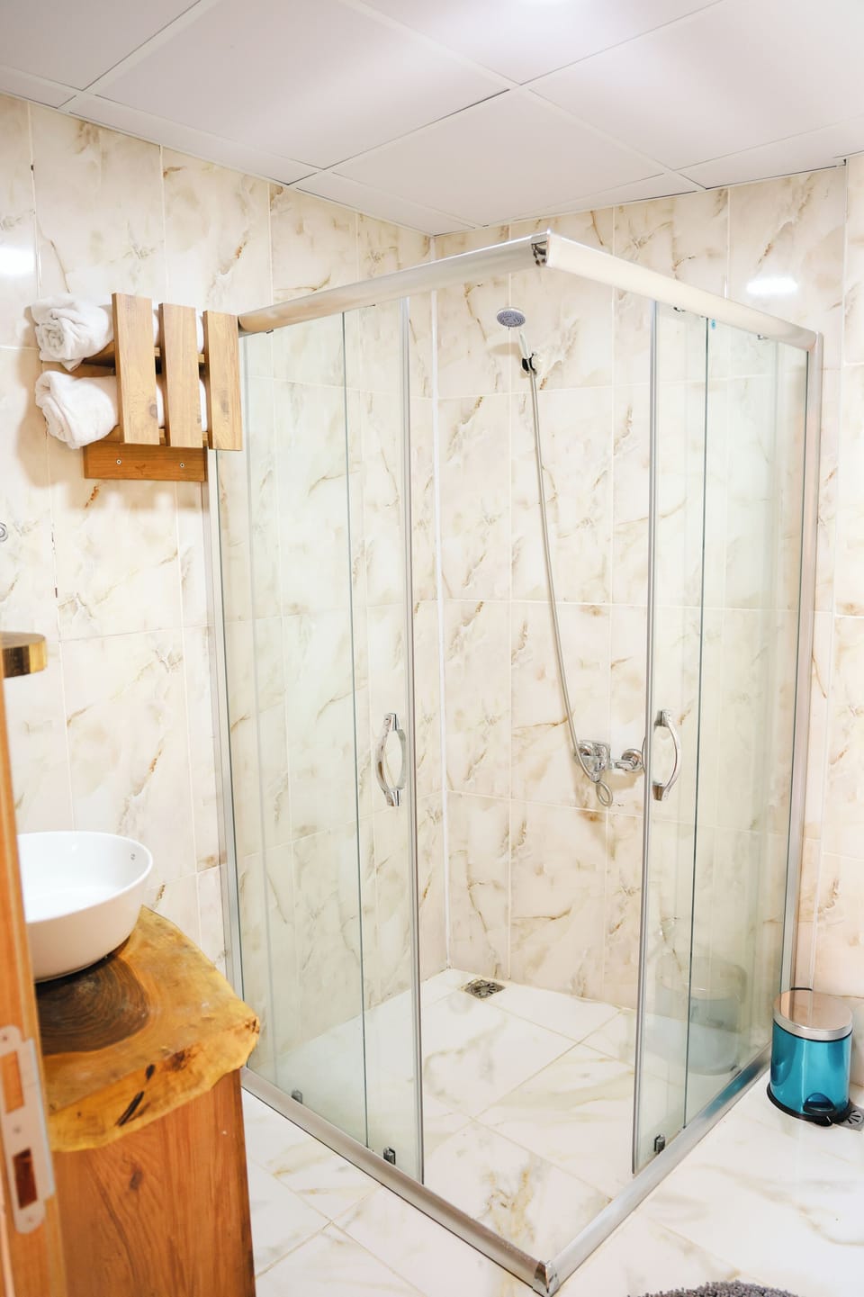 Shower, eco-friendly toiletries, hair dryer, slippers