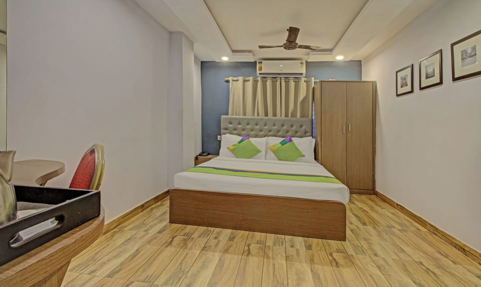 Laptop workspace, soundproofing, iron/ironing board, cribs/infant beds
