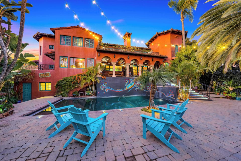 An outdoor retreat perfect for families and friends!