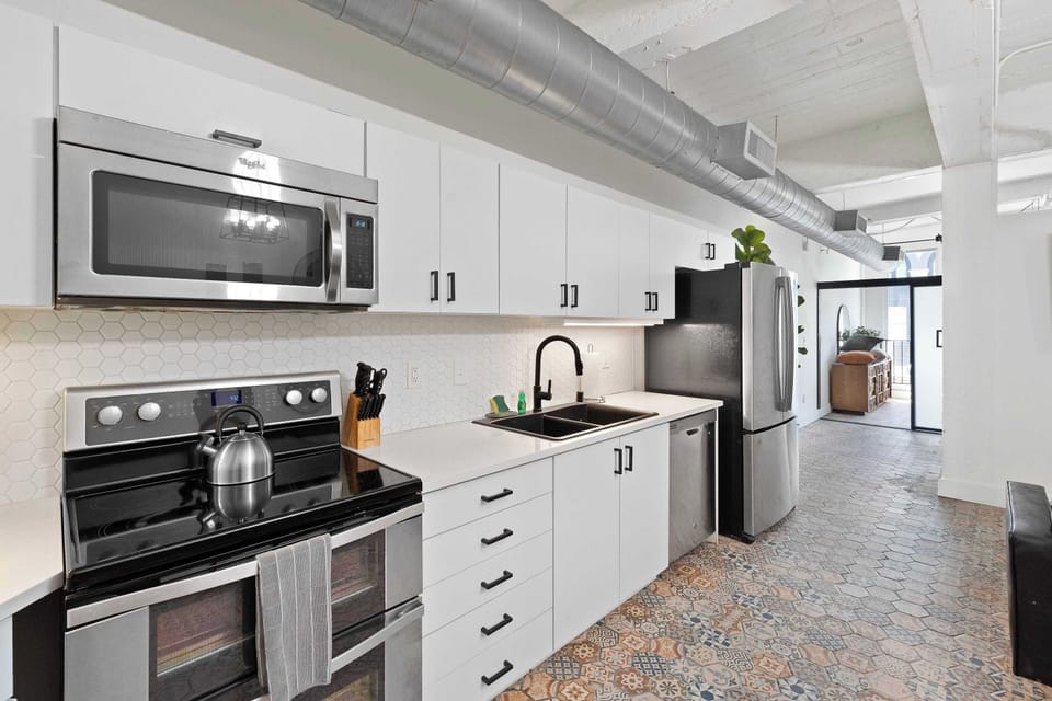 Fully equipped modern kitchen