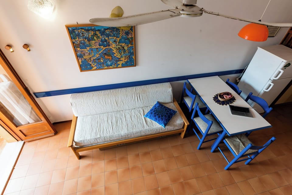 Apartment, 1 Bedroom, Balcony, Ocean View | Living room