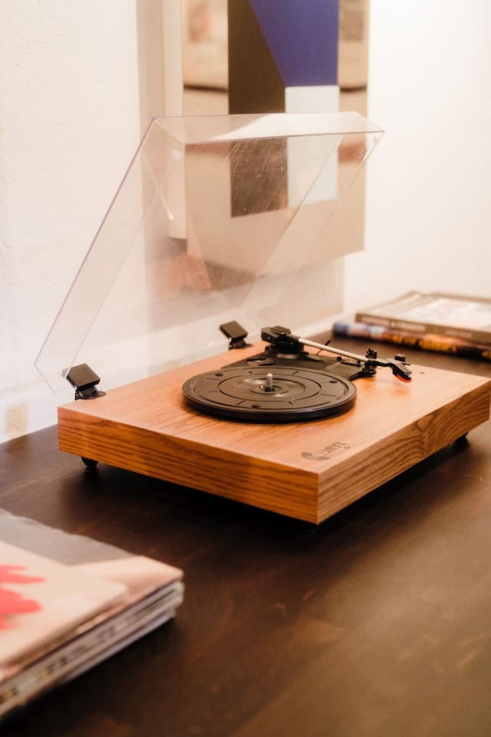 Slow things down and set the tone spin a record, pour a drink, and let the music carry the moment. Whether you’re unwinding solo or sharing the evening with someone beside you, this space invites you to relax, reconnect, and simply be.