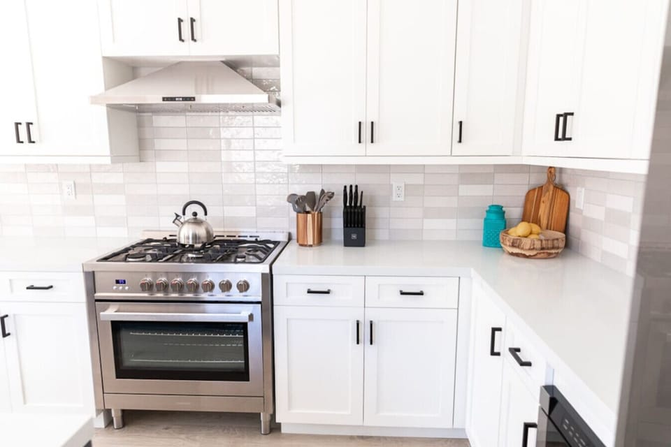 Fully equipped kitchen with high-end appliances