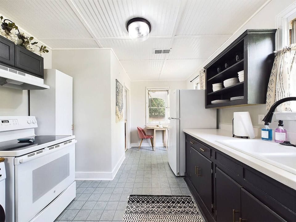 Kitchen (2)