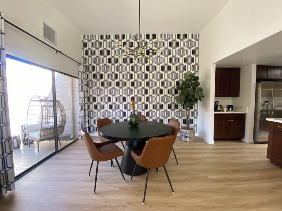 Table for 5 dining room