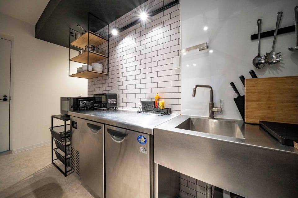 Fridge, microwave, stovetop, electric kettle