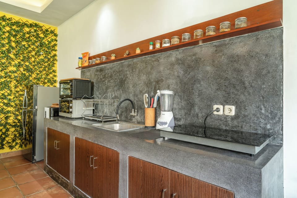 Villa, 2 Bedrooms | Private kitchen | Full-size fridge, microwave, oven, stovetop