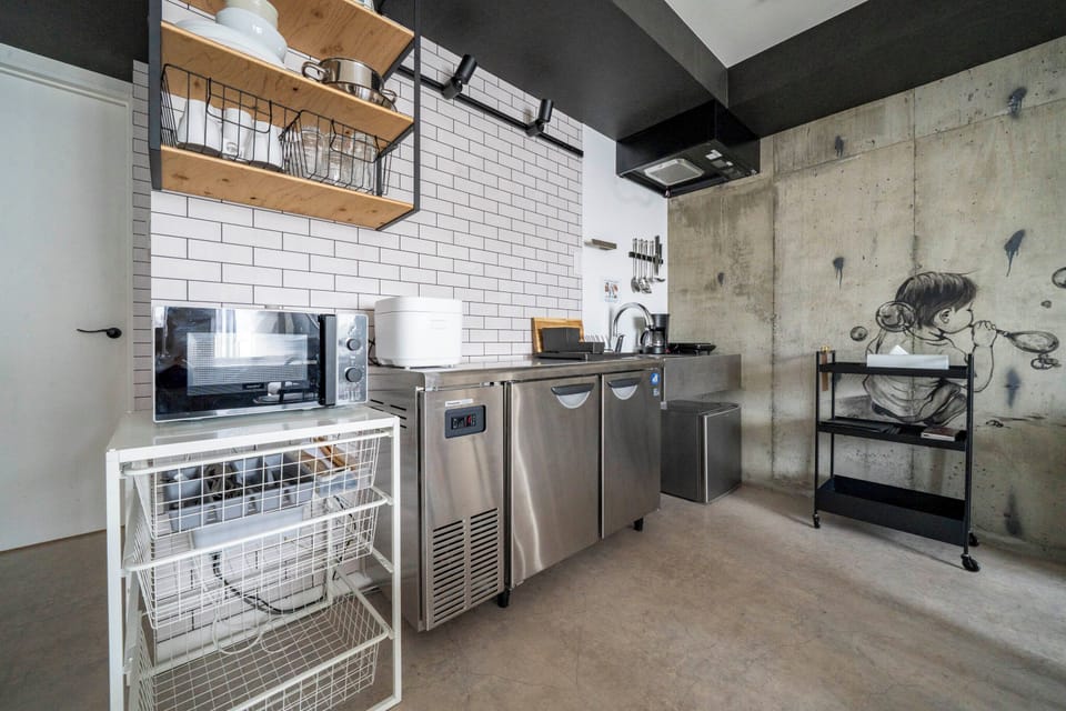 Fridge, microwave, stovetop, electric kettle