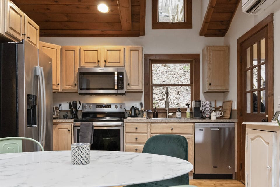 Fully stocked kitchen for eating in