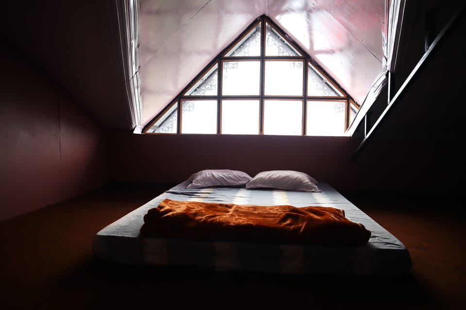Deluxe Double Room, Smoking, Balcony | Desk, soundproofing, free WiFi