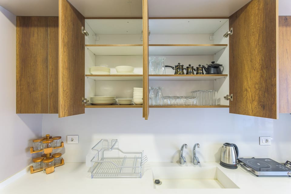 Apartment, 3 Bedrooms, Balcony, City View | Private kitchen | Full-size fridge, microwave, oven, stovetop