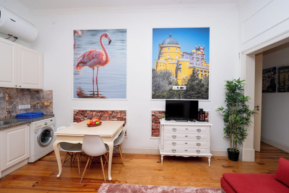 Apartment, 2 Bedrooms, Patio, City View | Living room