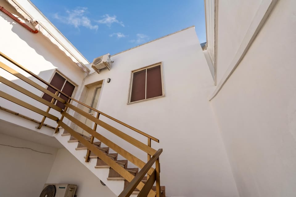 Family Apartment, 1 Bedroom, Air conditioning (Onde Dorate  in centre, close to) | Exterior detail