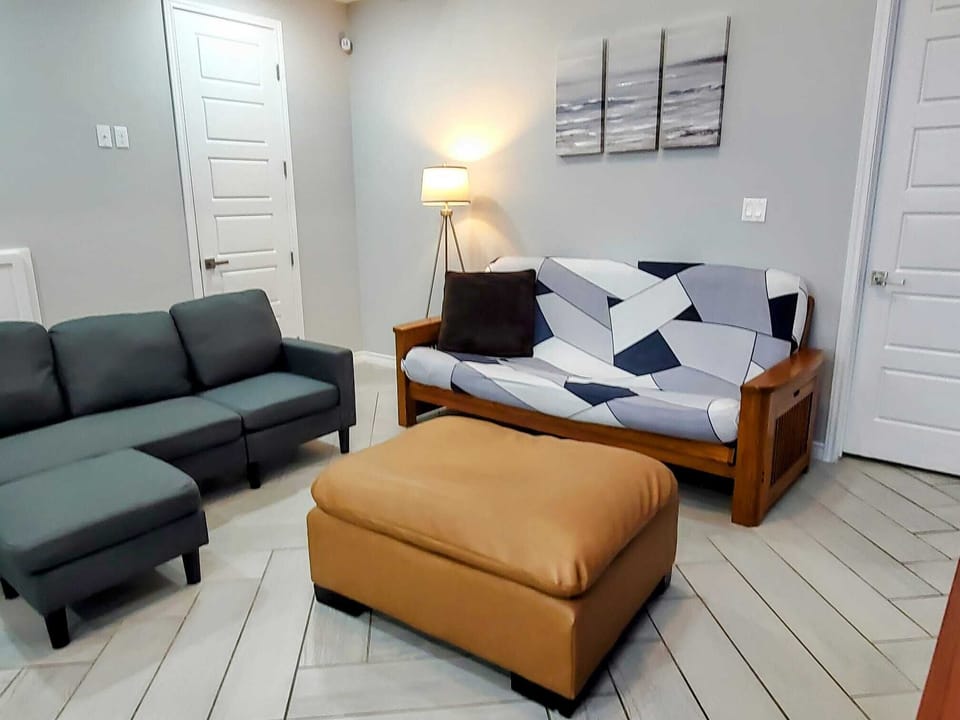 Spacious living room